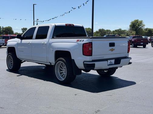 Iridescent Pearl Tricoat 2018 Chevrolet Silverado 1500 2LT