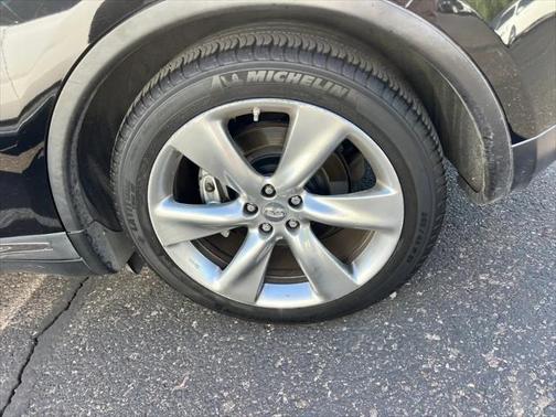 2014 INFINITI QX70 Base