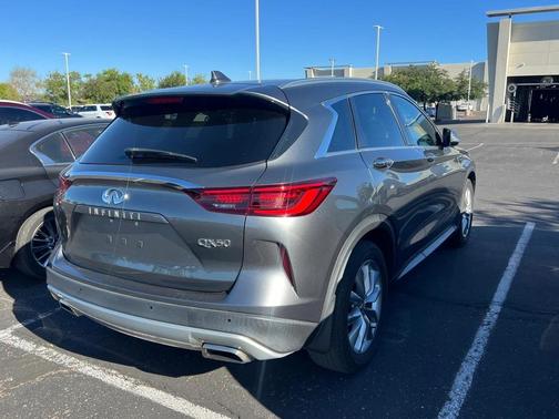 2022 INFINITI QX50 LUXE