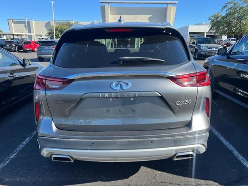 2022 INFINITI QX50 LUXE