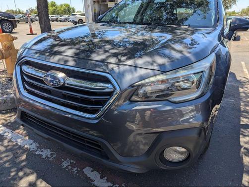 Gray Metallic 2018 Subaru Outback 2.5i Limited