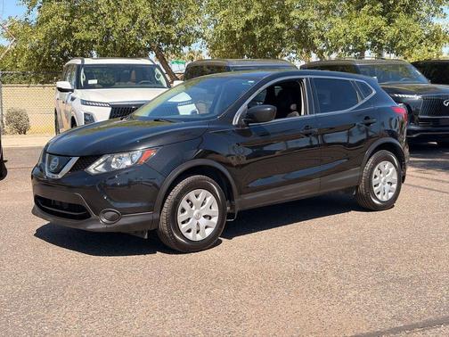 Magnetic Black Pearl 2019 Nissan Rogue Sport S