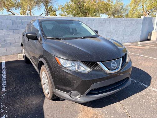 Magnetic Black Pearl 2019 Nissan Rogue Sport S