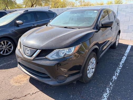 Magnetic Black Pearl 2019 Nissan Rogue Sport S