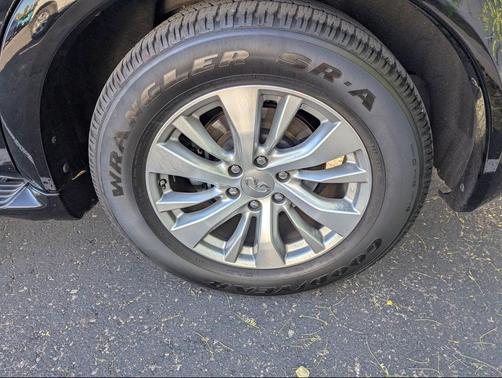 2016 INFINITI QX80 Base