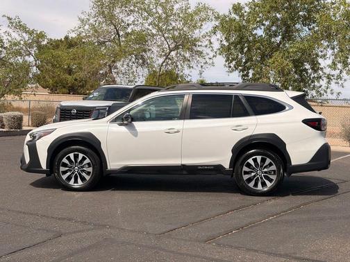 Crystal White Pearl 2024 Subaru Outback Limited