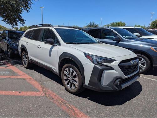 Crystal White Pearl 2024 Subaru Outback Limited