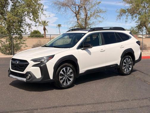 Crystal White Pearl 2024 Subaru Outback Limited