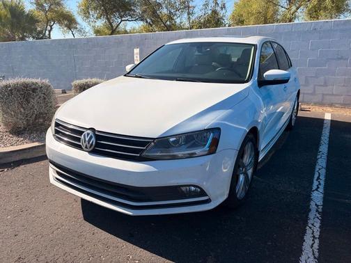 Pure White 2017 Volkswagen Jetta 1.8T SEL