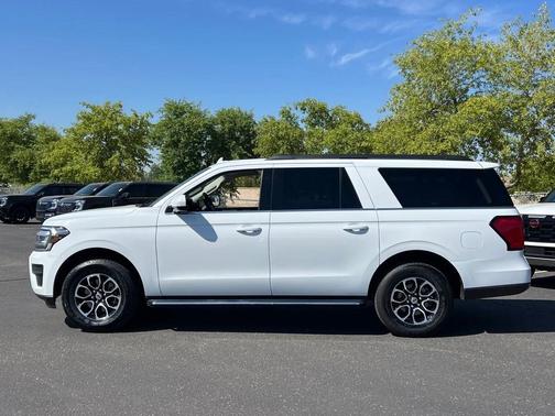 2022 Ford Expedition Max XLT