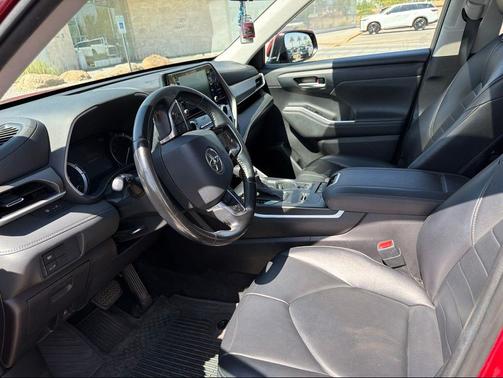 Ruby Flare Pearl 2021 Toyota Highlander XLE