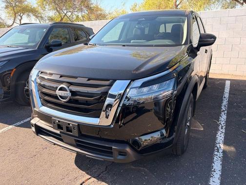 Super Black 2025 Nissan Pathfinder S FWD