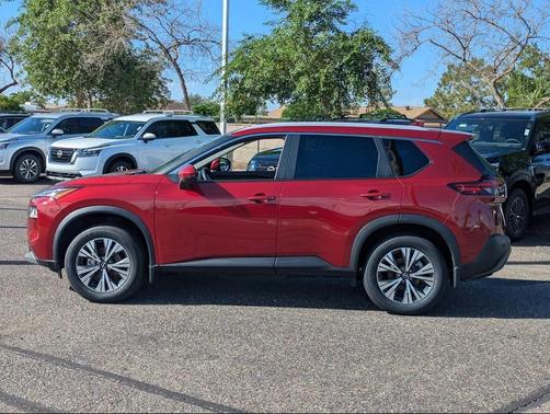 2022 Nissan Rogue SV