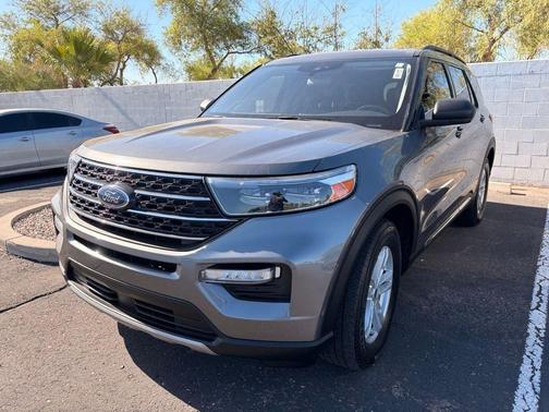 Carbonized Gray Metallic 2022 Ford Explorer XLT