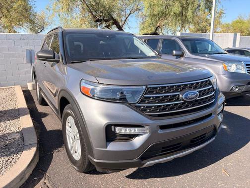 Carbonized Gray Metallic 2022 Ford Explorer XLT