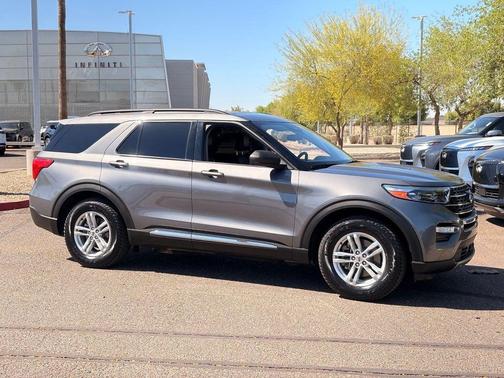 Carbonized Gray Metallic 2022 Ford Explorer XLT