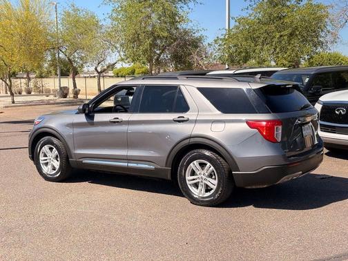 Carbonized Gray Metallic 2022 Ford Explorer XLT