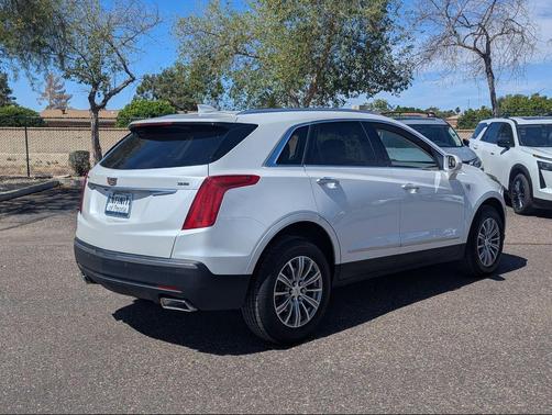 Crystal White Tricoat 2019 Cadillac XT5 Luxury