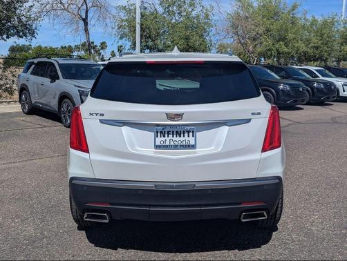 Crystal White Tricoat 2019 Cadillac XT5 Luxury