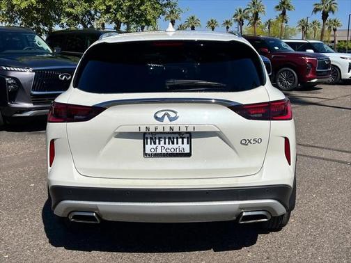 2022 INFINITI QX50 LUXE