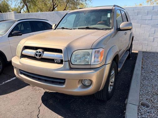 Gold 2005 Toyota Sequoia SR5