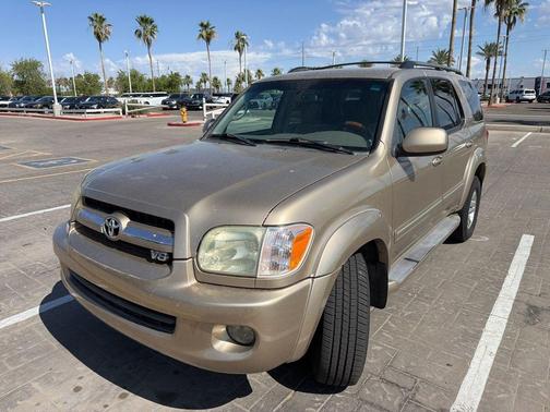Gold 2005 Toyota Sequoia SR5