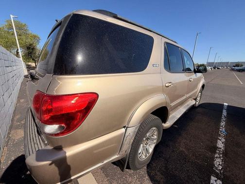 Gold 2005 Toyota Sequoia SR5