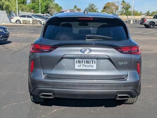 2022 INFINITI QX50 LUXE