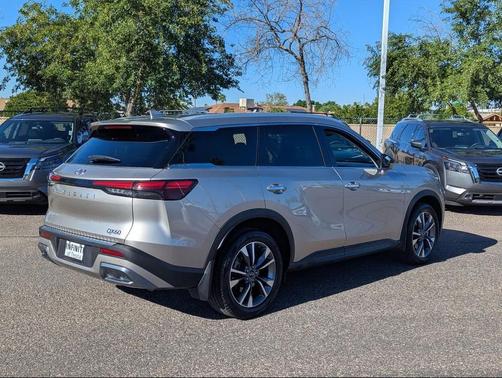2022 INFINITI QX60 Luxe