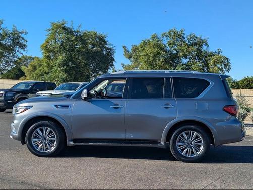 2021 INFINITI QX80 Luxe