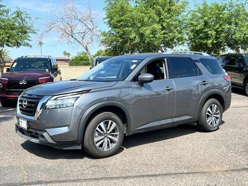 2023 Nissan Pathfinder SL FWD