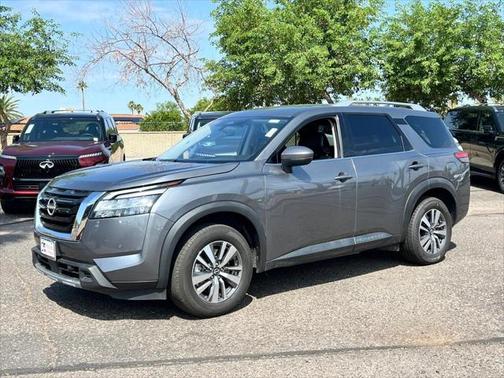2023 Nissan Pathfinder SL FWD