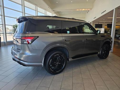 2026 INFINITI QX80 SPORT