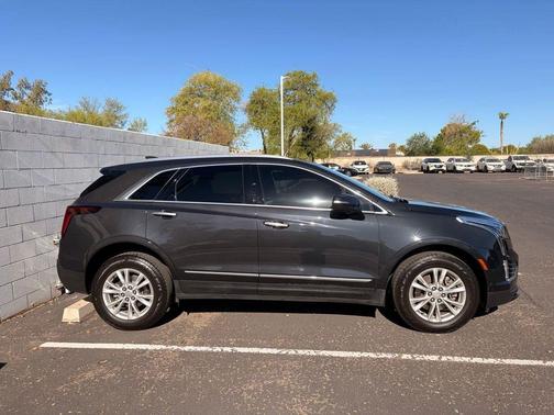 Manhattan Noir Metallic 2020 Cadillac XT5 Luxury