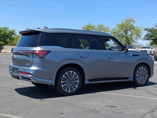 2025 INFINITI QX80 SENSORY AWD
