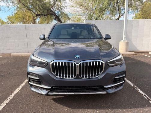 Gray Metallic 2022 BMW X5 PHEV xDrive45e