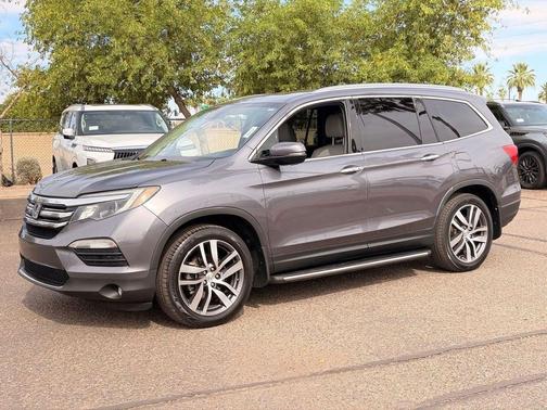 Modern Steel Metallic 2017 Honda Pilot Touring