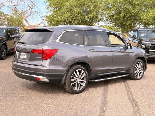 Modern Steel Metallic 2017 Honda Pilot Touring