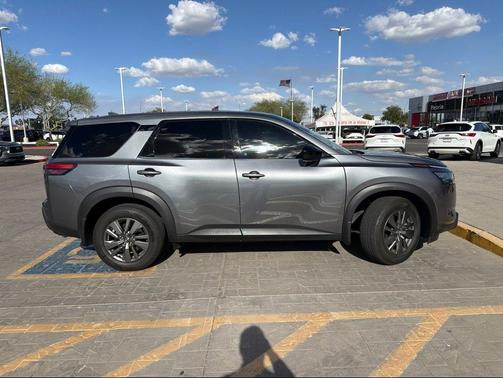 Gun Metallic 2025 Nissan Pathfinder S 4WD