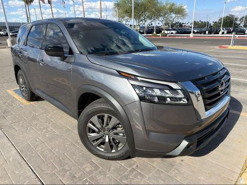 Gun Metallic 2025 Nissan Pathfinder S 4WD