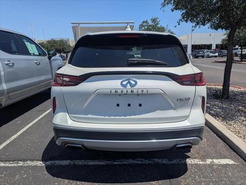 2022 INFINITI QX50 LUXE