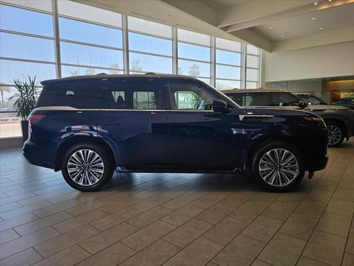 2025 INFINITI QX80 Luxe