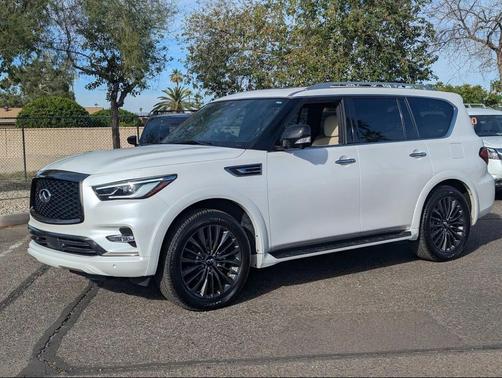 2024 INFINITI QX80 SENSORY AWD