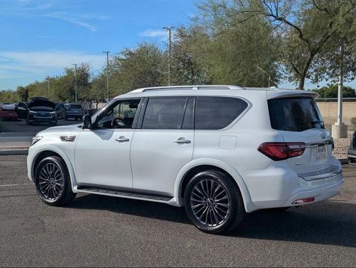 2024 INFINITI QX80 SENSORY AWD