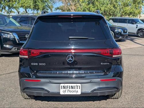 2023 Mercedes-Benz EQB 300 4MATIC