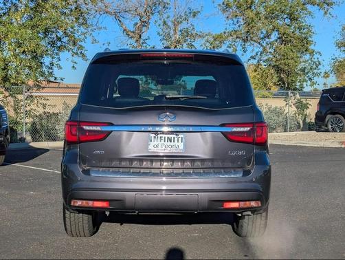 2021 INFINITI QX80 Luxe