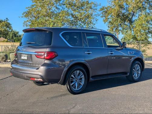 2021 INFINITI QX80 Luxe