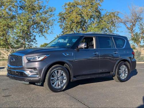 2021 INFINITI QX80 Luxe