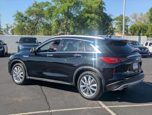 2022 INFINITI QX50 LUXE