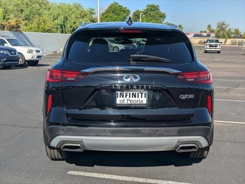 2022 INFINITI QX50 LUXE
